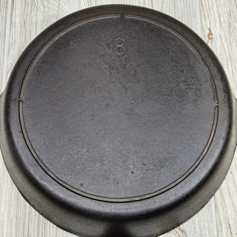 Vintage Lodge 3 Notch Cast Iron Skillet 8 D Heat Ring 10.5 Inch Pan Dual Spout